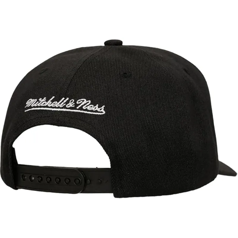 casquette-courbee-noire-snapback-tilted-pro-vancouver-grizzlies-nba-mitchell-ness