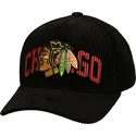 casquette-courbee-noire-snapback-arch-stamp-pro-chicago-blackhawks-nhl-mitchell-ness