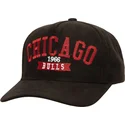 casquette-courbee-noire-snapback-shady-suede-pro-chicago-bulls-nba-mitchell-ness