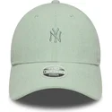 casquette-courbee-verte-ajustable-pour-femme-9forty-mini-cord-new-york-yankees-mlb-new-era