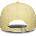 casquette-courbee-jaune-ajustable-avec-logo-jaune-pour-femme-9twenty-seersucker-new-york-yankees-mlb-new-era