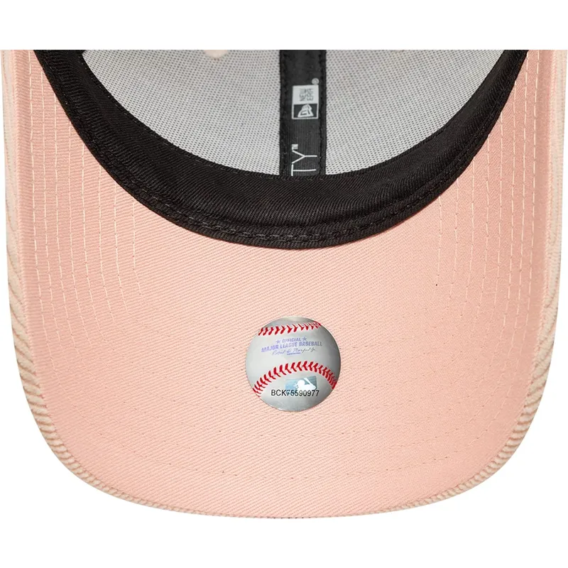 casquette-courbee-rose-ajustable-avec-logo-rose-pour-femme-9forty-mini-cord-los-angeles-dodgers-mlb-new-era