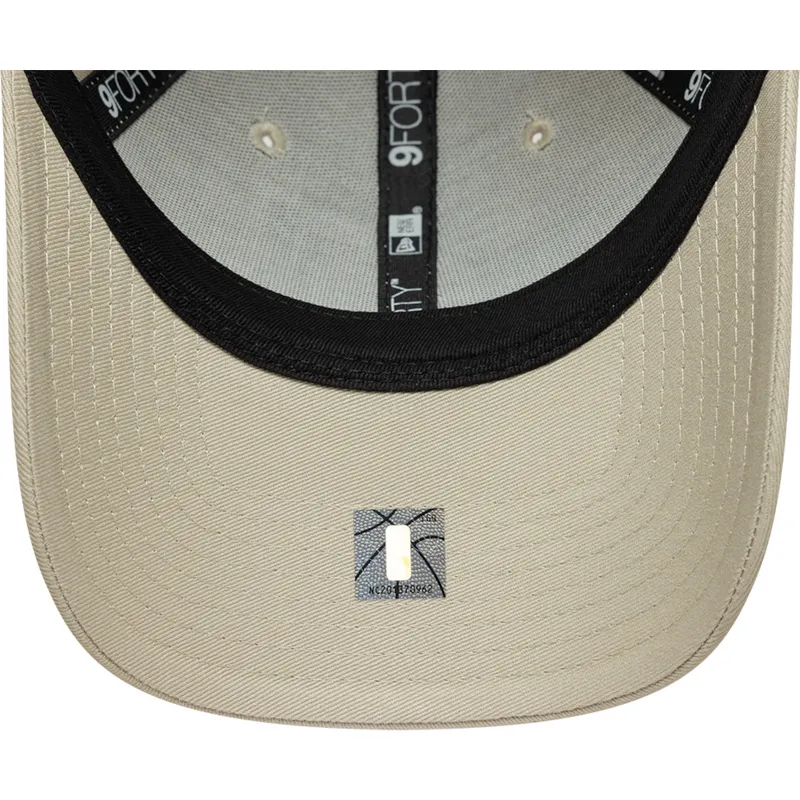 casquette-courbee-beige-ajustable-avec-logo-beige-9forty-team-outline-los-angeles-lakers-nba-new-era