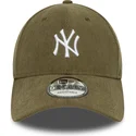 casquette-courbee-verte-ajustable-9forty-soft-cord-new-york-yankees-mlb-new-era