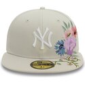 casquette-plate-beige-ajustee-59fifty-floral-new-york-yankees-mlb-new-era