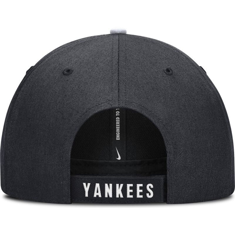 casquette-courbee-bleue-marine-ajustable-pour-enfant-dri-fit-club-structured-new-york-yankees-mlb-nike