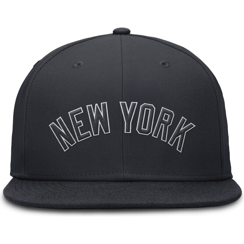 casquette-plate-bleue-marine-ajustee-dri-fit-true-structured-round-bill-new-york-yankees-mlb-nike casquette-plate-bleue-marine-ajustee-dri-fit-true-structured-round-bill-new-york-yankees-mlb-nike