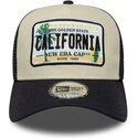 casquette-trucker-beige-et-bleue-marine-a-frame-license-plate-california-new-era