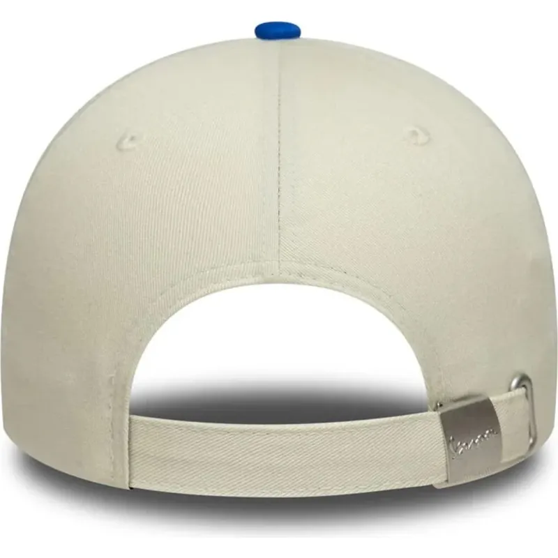 casquette-courbee-beige-et-bleue-ajustable-9forty-contrast-visor-vespa-piaggio-new-era casquette-courbee-beige-et-bleue-ajustable-9forty-contrast-visor-vespa-piaggio-new-era