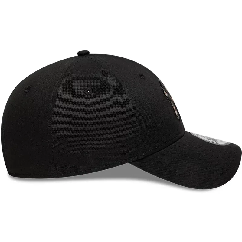 casquette-courbee-noire-ajustable-avec-logo-marron-9forty-faux-pony-infill-new-york-yankees-mlb-new-era casquette-courbee-noire-ajustable-avec-logo-marron-9forty-faux-pony-infill-new-york-yankees-mlb-new-era