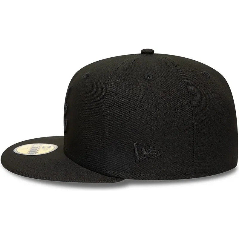 casquette-plate-noire-ajustee-avec-logo-noir-59fifty-atlanta-braves-mlb-new-era