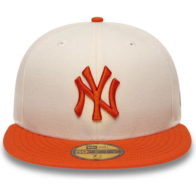 casquette-plate-beige-et-orange-ajustee-avec-logo-orange-59fifty-league-essential-new-york-yankees-mlb-new-era