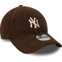 casquette-courbee-marron-snapback-9forty-winter-borg-new-york-yankees-mlb-new-era