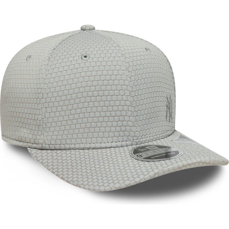 casquette-courbee-grise-snapback-avec-logo-grise-9seventy-stretch-snap-mesh-flawless-new-york-yankees-mlb-new-era