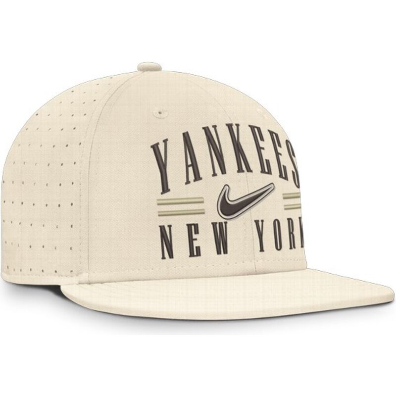 casquette-plate-beige-ajustee-dri-fit-true-structured-aero-bill-new-york-yankees-mlb-nike casquette-plate-beige-ajustee-dri-fit-true-structured-aero-bill-new-york-yankees-mlb-nike