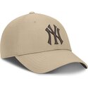 casquette-courbee-beige-ajustable-avec-logo-marron-club-structured-uv-poly-ripstop-new-york-yankees-mlb-nike
