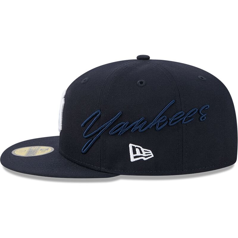 casquette-plate-bleue-marine-ajustee-59fifty-side-script-new-york-yankees-mlb-new-era