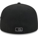 casquette-plate-noire-ajustee-avec-logo-grise-59fifty-side-script-new-york-yankees-mlb-new-era