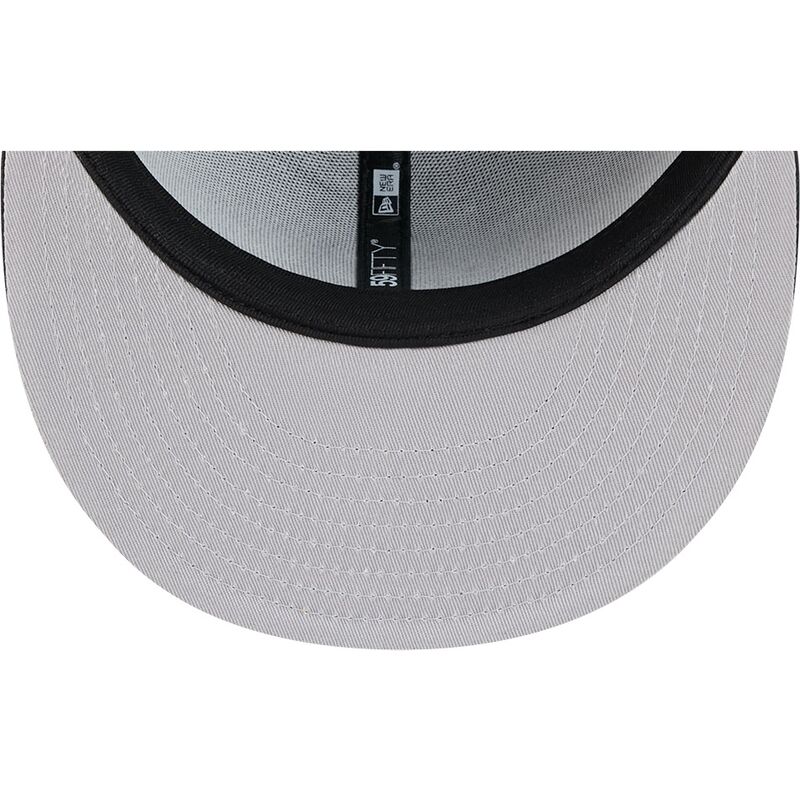 casquette-plate-noire-ajustee-avec-logo-grise-59fifty-side-script-new-york-yankees-mlb-new-era