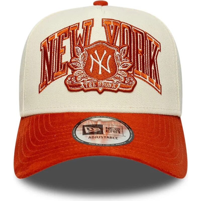 casquette-courbee-beige-et-marron-snapback-e-frame-wordmark-suede-new-york-yankees-mlb-new-era
