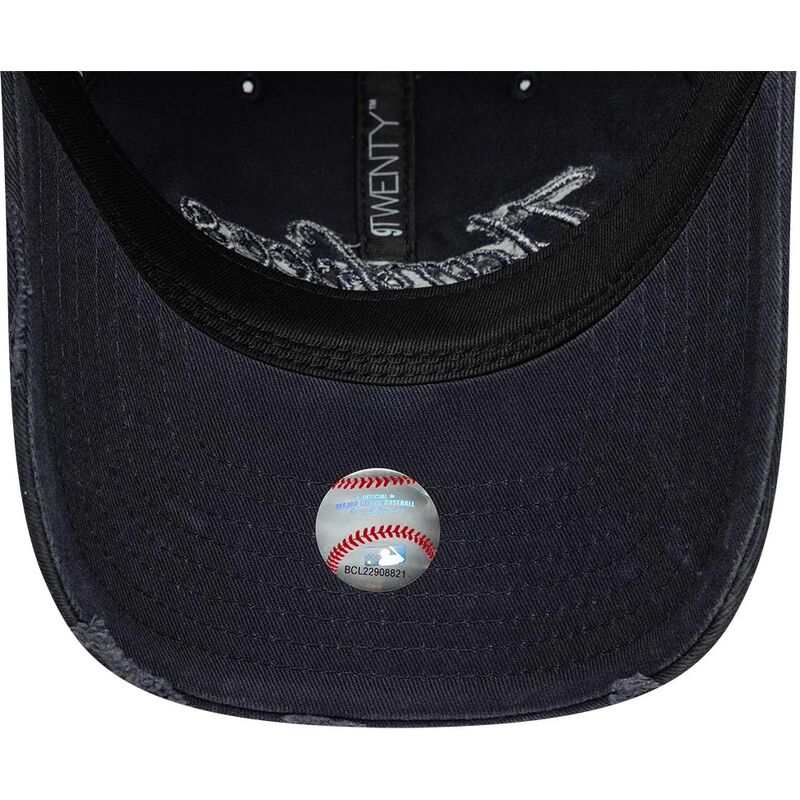 casquette-courbee-bleue-marine-ajustable-avec-logo-bleu-marine-9twenty-distress-wordmark-new-york-yankees-mlb-new-era