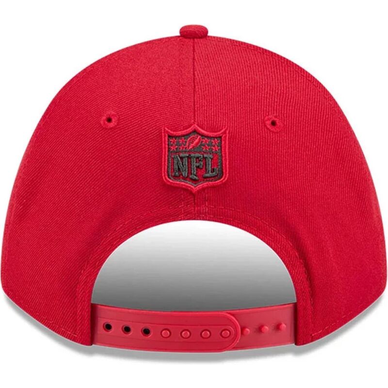casquette-courbee-marron-snapback-9forty-m-crown-team-tampa-bay-buccaneers-nfl-new-era