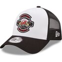 casquette-trucker-noire-et-blanche-a-frame-location-icon-pigs-eye-garage-new-era