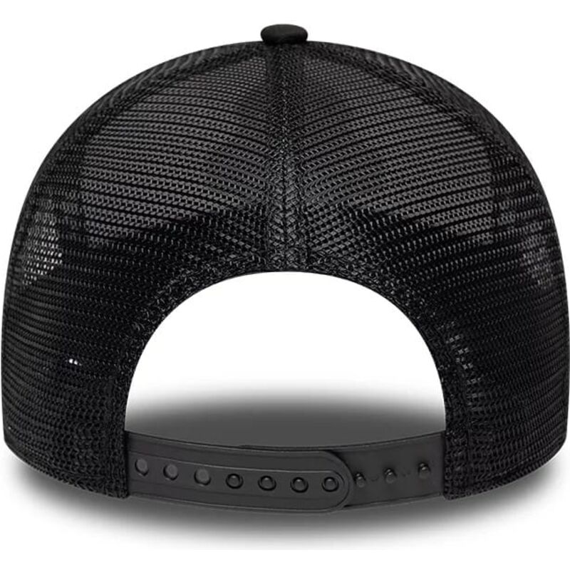 casquette-trucker-noire-et-blanche-a-frame-location-icon-pigs-eye-garage-new-era