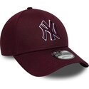 casquette-courbee-grenat-rouge-ajustable-avec-logo-grenat-9forty-team-outline-new-york-yankees-mlb-new-era
