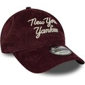 casquette-courbee-grenat-ajustable-9twenty-a-frame-cord-script-new-york-yankees-mlb-new-era