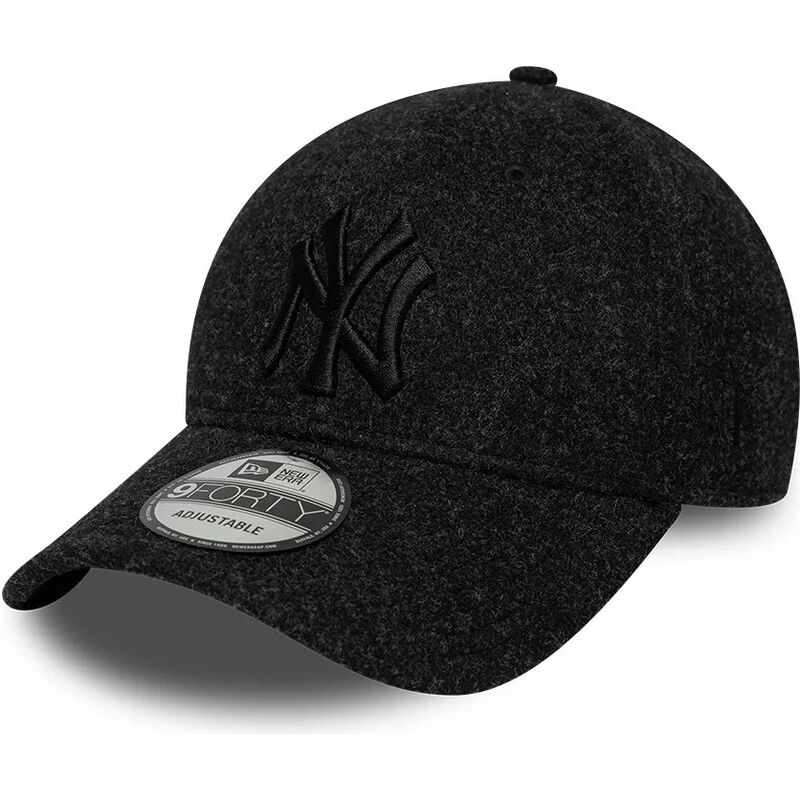 casquette-courbee-noire-ajustable-avec-logo-noir-9forty-winter-new-york-yankees-mlb-new-era