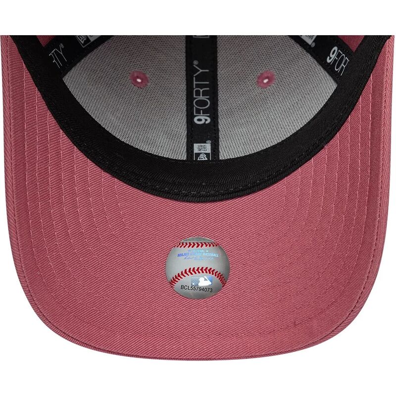 casquette-courbee-rose-ajustable-pour-enfant-9forty-space-new-york-yankees-mlb-new-era