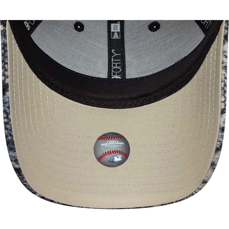 casquette-courbee-multicolore-ajustable-pour-femme-9forty-snake-print-new-york-yankees-mlb-new-era