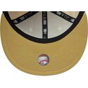casquette-plate-beige-et-marron-ajustee-59fifty-league-essential-new-york-yankees-mlb-new-era