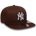 casquette-plate-marron-snapback-9fifty-original-fit-league-essential-new-york-yankees-mlb-new-era