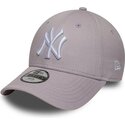 casquette-courbee-violette-claire-ajustable-pour-enfant-9forty-league-essential-new-york-yankees-mlb-new-era