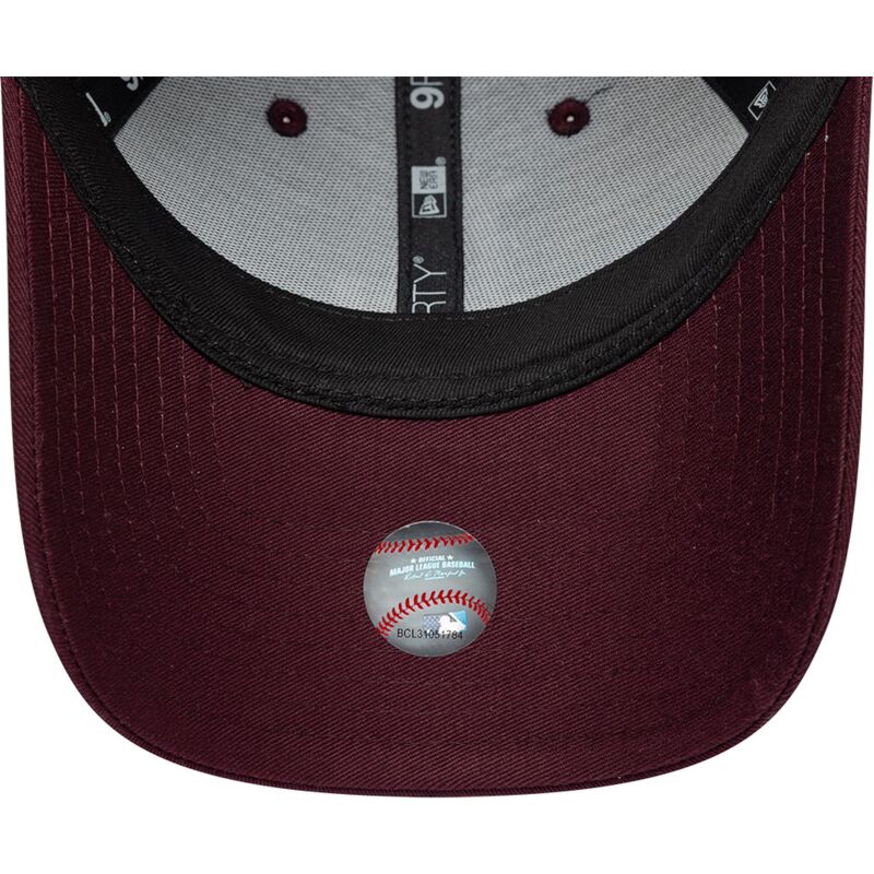 casquette-courbee-grenat-ajustable-pour-femme-avec-logo-rose-9forty-metallic-los-angeles-dodgers-mlb-new-era casquette-courbee-grenat-ajustable-pour-femme-avec-logo-rose-9forty-metallic-los-angeles-dodgers-mlb-new-era