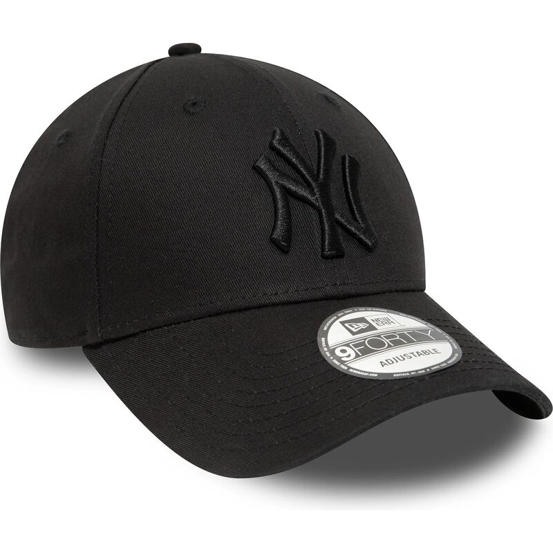 casquette-courbee-noire-ajustable-avec-logo-noir-9forty-league-essential-new-york-yankees-mlb-new-era