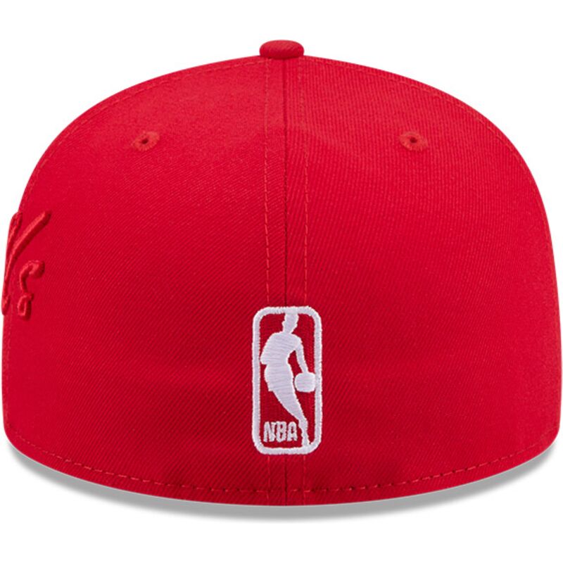 casquette-plate-rouge-ajustee-59fifty-side-script-chicago-bulls-nba-new-era casquette-plate-rouge-ajustee-59fifty-side-script-chicago-bulls-nba-new-era