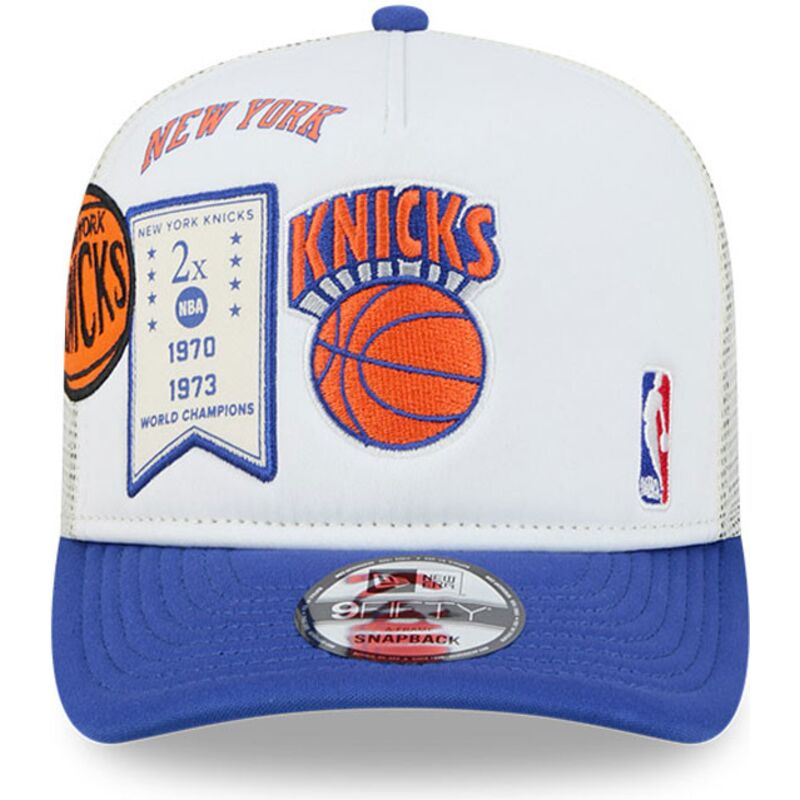 casquette-trucker-blanche-et-bleue-hardwood-classics-9fifty-a-frame-precurved-new-york-knicks-nba-new-era