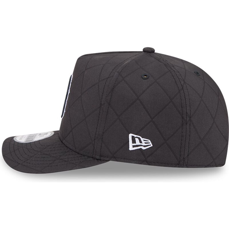 casquette-courbee-noire-snapback-avec-logo-noir-9fifty-a-frame-precurved-checkered-boston-red-sox-mlb-new-era casquette-courbee-noire-snapback-avec-logo-noir-9fifty-a-frame-precurved-checkered-boston-red-sox-mlb-new-era