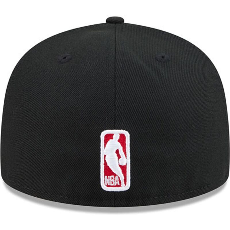 casquette-plate-noire-ajustee-59fifty-rhinestone-badge-chicago-bulls-nba-new-era