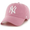 casquette-a-visiere-courbee-rose-avec-grand-logo-frontal-mlb-newyork-yankees-47-brand